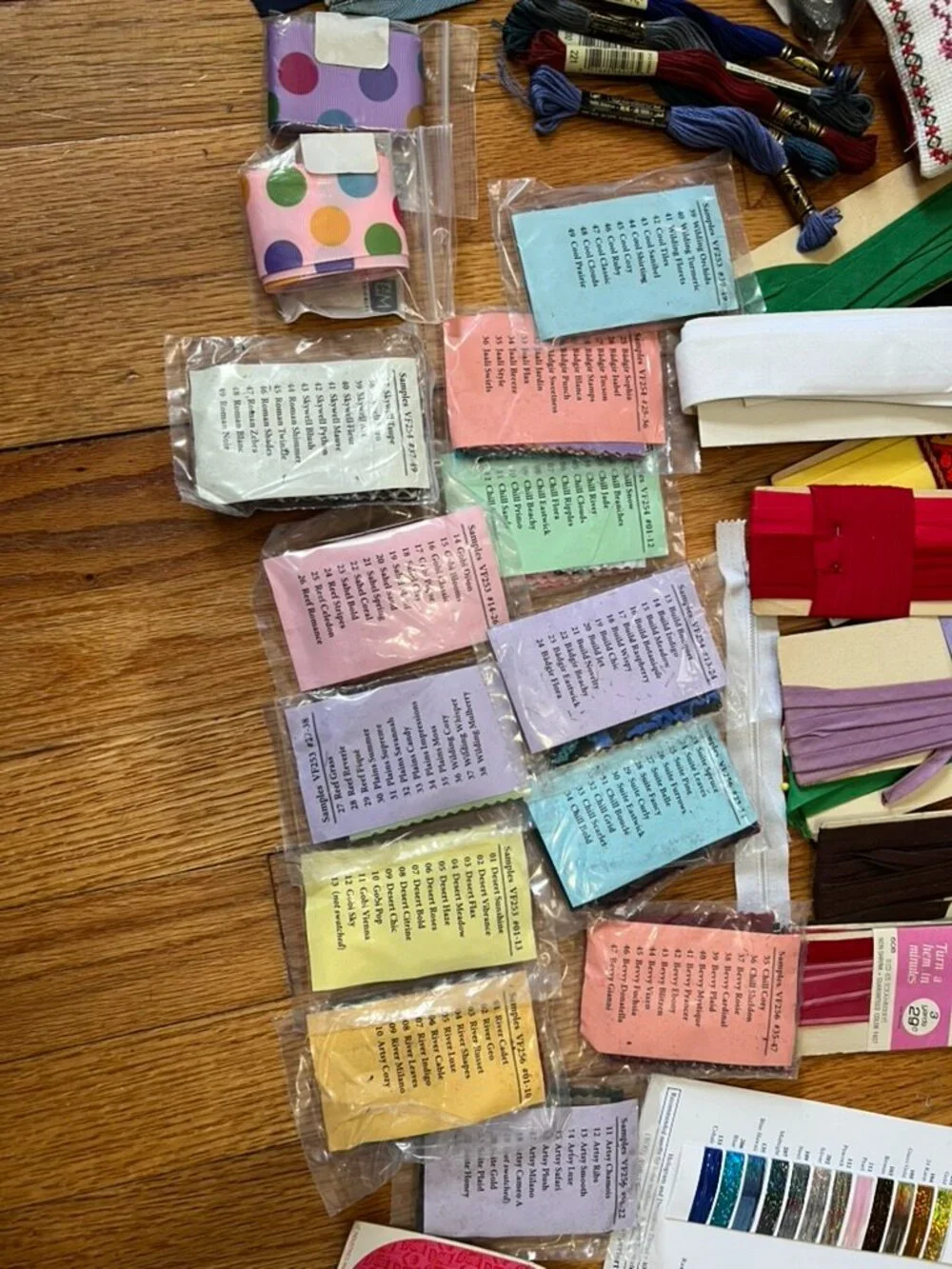 Mixed Sewing Notions Craft Supply Lot Zippers Elastic Trim Embroidery Floss